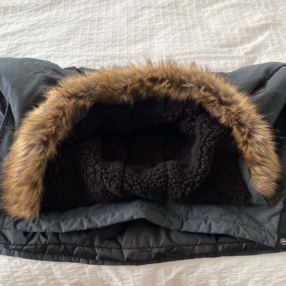 Eddie Bauer insulated winter coat - Picture 6 of 7